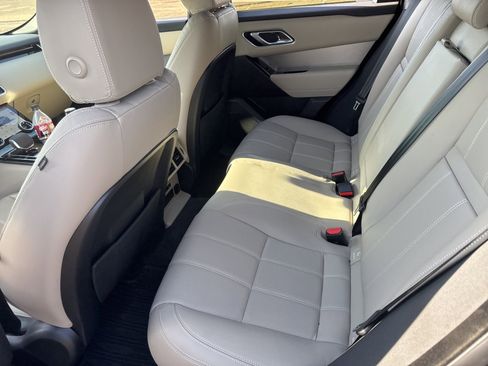 Used 2023 Land Rover Range Rover Velar R-Dynamic S image 11