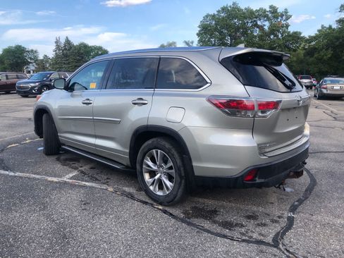 Used 2015 Toyota Highlander XLE AWD/4WD image 5