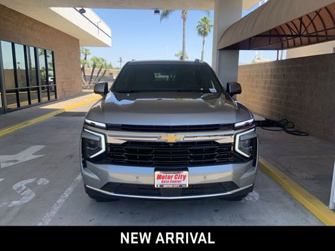 Certified 2025 Chevrolet Tahoe LS RWD image 2