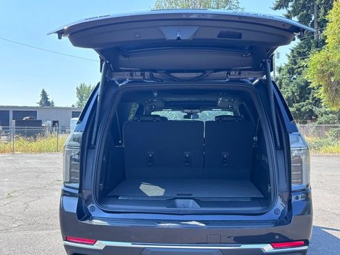 New 2025 Chevrolet Suburban Premier w/ Sun And Tow Package image 14