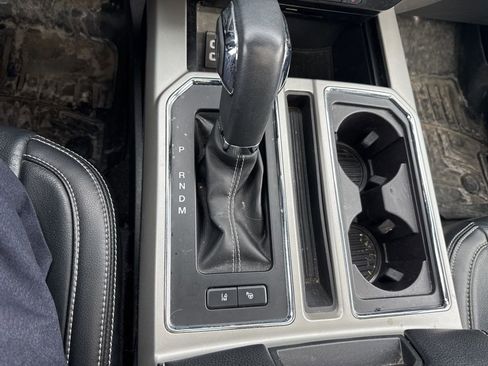 Used 2019 Ford F150 Lariat w/ Equipment Group 502A Luxury image 27