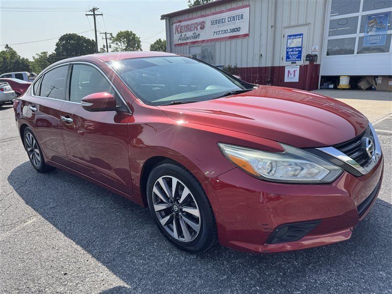 Used 2016 Nissan Altima 2.5 SL w/ 2.5 Technology Package FWD image 2