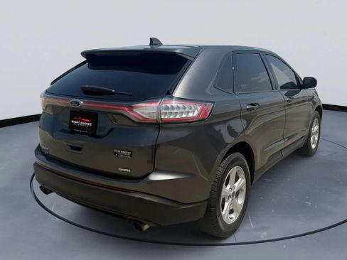 Used 2018 Ford Edge SE FWD image 5