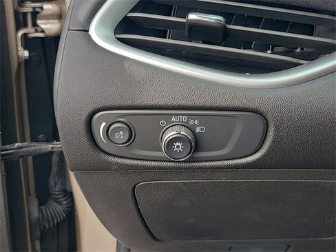 Used 2024 Chevrolet Malibu LS image 23