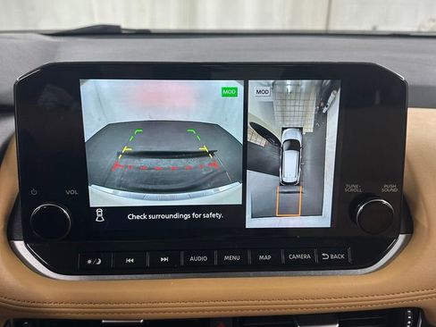 Used 2022 Nissan Rogue Platinum w/ Head-Up Display Package AWD/4WD image 21