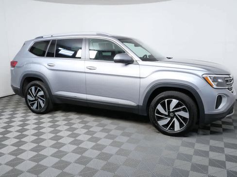 Used 2025 Volkswagen Atlas SEL image 6