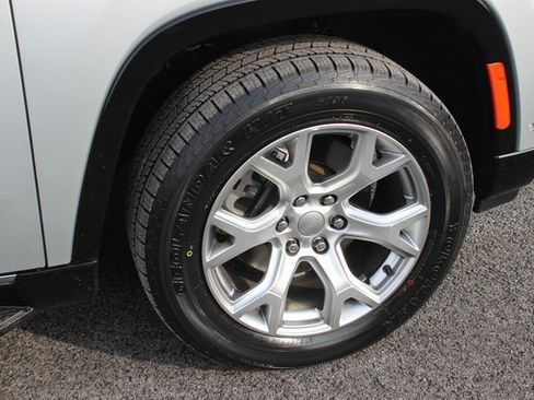 Used 2022 Jeep Wagoneer Series II image 37