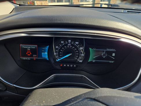 Used 2015 Ford Fusion SE w/ Equipment Group 202A image 32