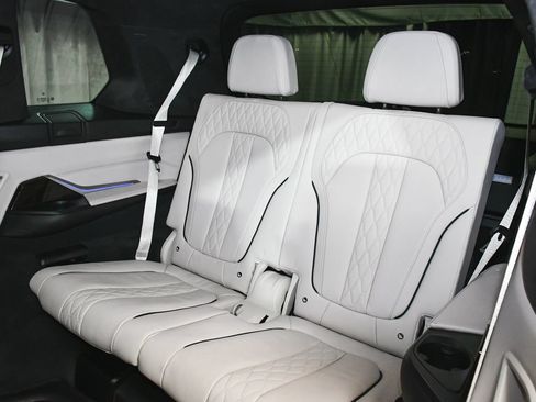 Used 2020 BMW X7 M50i AWD/4WD image 65