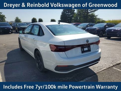 New 2025 Volkswagen Jetta SE image 7