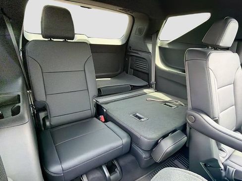 New 2026 Chevrolet Traverse LT w/ Driver Confidence Package AWD/4WD image 29