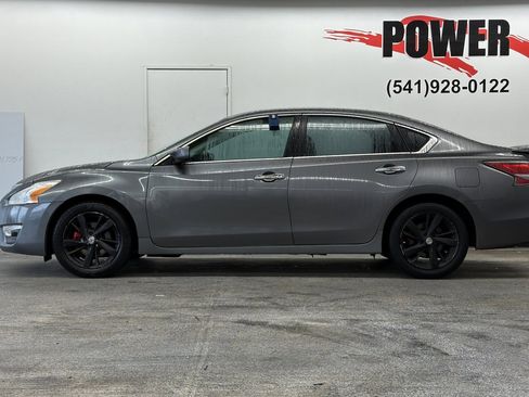 Used 2014 Nissan Altima 2.5 S image 6