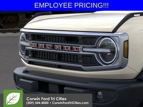 New 2026 Ford Bronco Outer Banks AWD/4WD image 19
