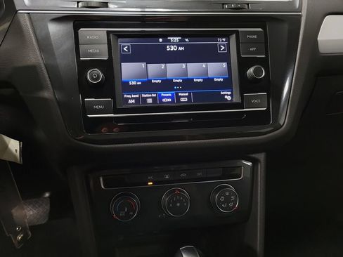 Used 2021 Volkswagen Tiguan S FWD image 17