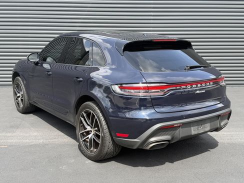 Certified 2023 Porsche Macan AWD/4WD image 3