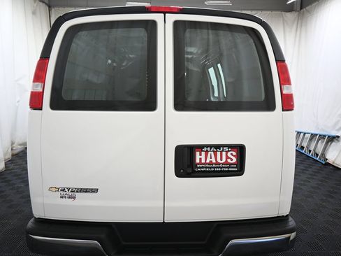 Used 2025 Chevrolet Express 2500 w/ Driver Convenience Package RWD image 12