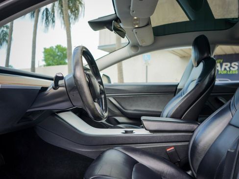 Used 2018 Tesla Model 3 image 7