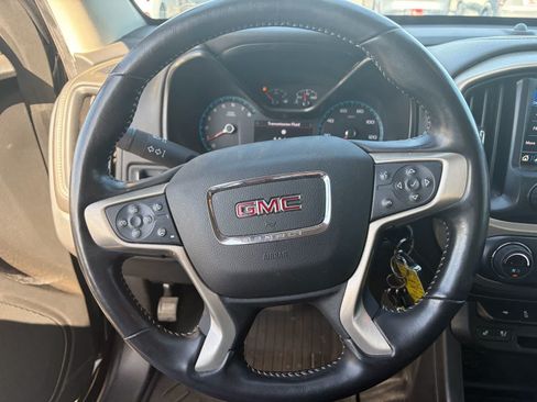 Used 2022 GMC Canyon Denali w/ Denali Black Edition Package AWD/4WD image 9