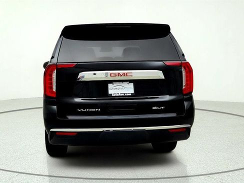 Used 2023 GMC Yukon XL SLT w/ SLT Premium Package AWD/4WD image 6