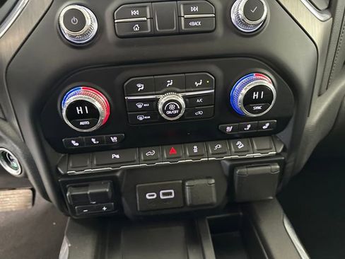 Used 2022 GMC Sierra 1500 Denali image 23