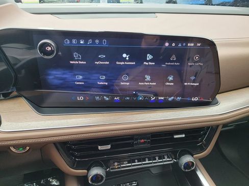 New 2026 Chevrolet Suburban High Country AWD/4WD image 15