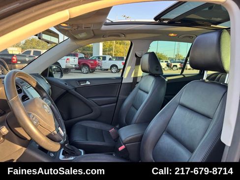 Used 2017 Volkswagen Tiguan SEL image 95