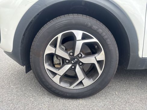 Used 2020 Kia Sportage LX AWD/4WD image 19