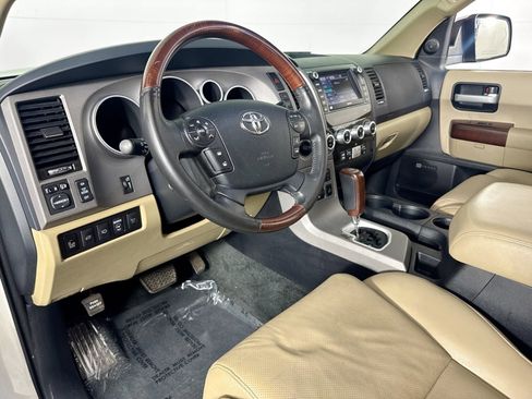 Used 2013 Toyota Sequoia Platinum image 11