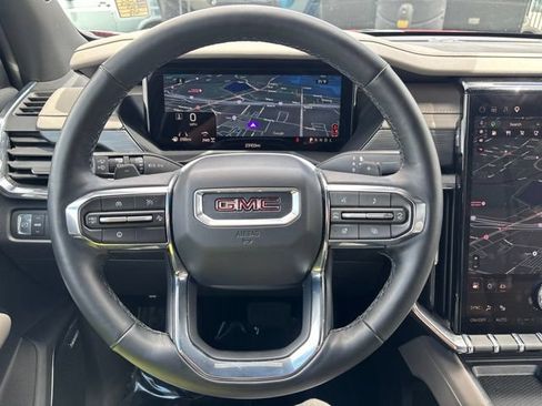 Used 2026 GMC Acadia Elevation w/ Elevation Premium Package AWD/4WD image 18