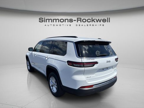 Used 2025 Jeep Grand Cherokee L Laredo w/ Luxury Tech Group I AWD/4WD image 3