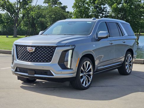 New 2026 Cadillac Escalade Luxury w/ Touring Package AWD/4WD image 2