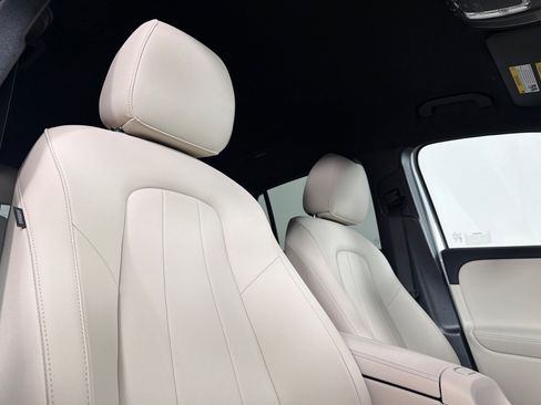 Used 2025 Mercedes-Benz GLA 250 image 16