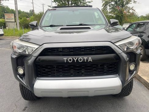 Used 2018 Toyota 4Runner TRD Off-Road Premium AWD/4WD image 2