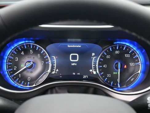 New 2026 Chrysler Pacifica Select w/ S Appearance Package FWD image 9
