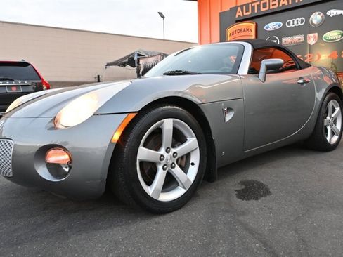 Used 2006 Pontiac Solstice Convertible w/ Premium Package image 6