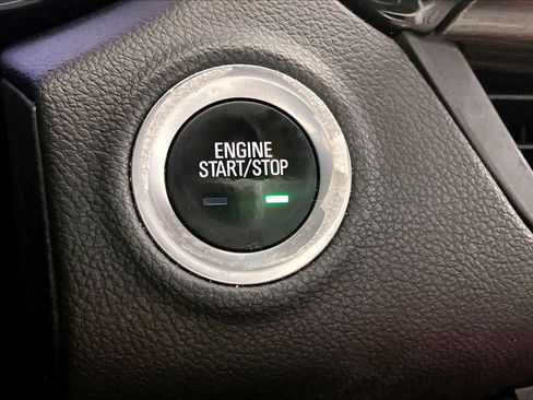 Used 2020 Buick Envision Essence FWD image 31