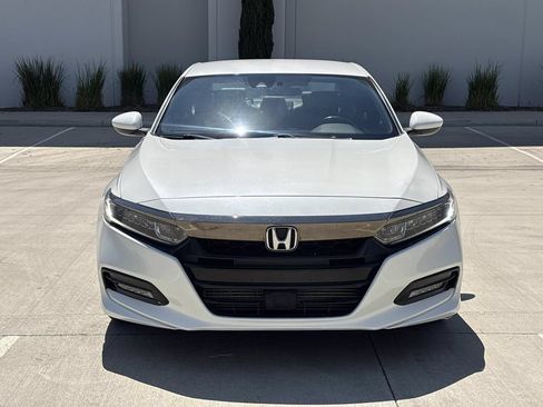 Used 2018 Honda Accord Sport image 8
