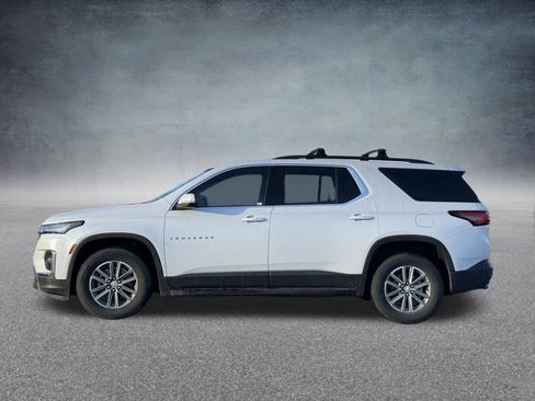 Used 2023 Chevrolet Traverse LT image 6