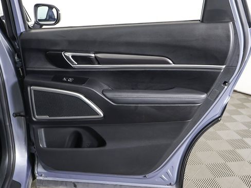 Used 2023 Kia Telluride S image 25