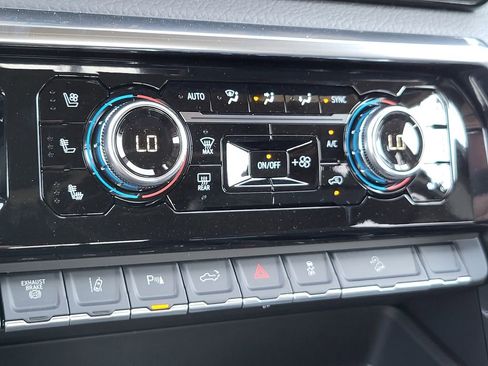 New 2025 GMC Sierra 3500 Denali w/ Denali Reserve Package image 31