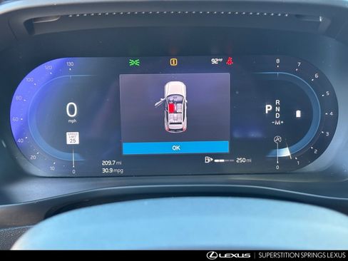 Used 2024 Volvo XC40 B5 Plus w/ Protection Package Premier image 30