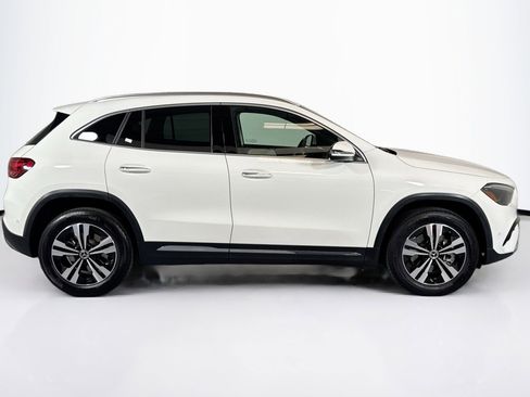 Certified 2025 Mercedes-Benz GLA 250 image 4