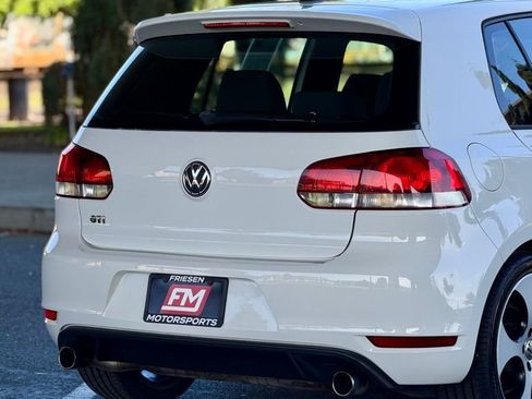 Used 2011 Volkswagen GTI Autobahn FWD image 15