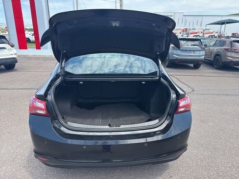 Used 2020 Chevrolet Malibu LT w/ Leather Package FWD image 18