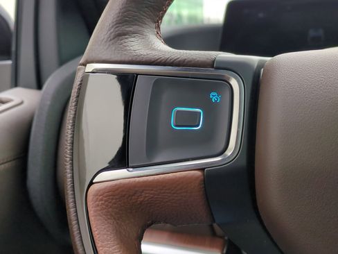 Used 2025 Ford Expedition King Ranch image 19