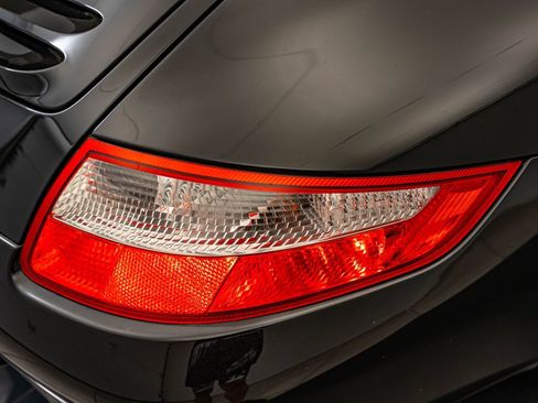 Used 2005 Porsche 911 Carrera S RWD image 19