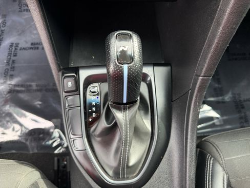 Used 2022 Hyundai Veloster N image 31