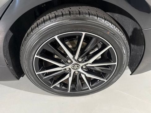 Used 2022 Toyota Camry SE w/ Audio Upgrade Package FWD image 6