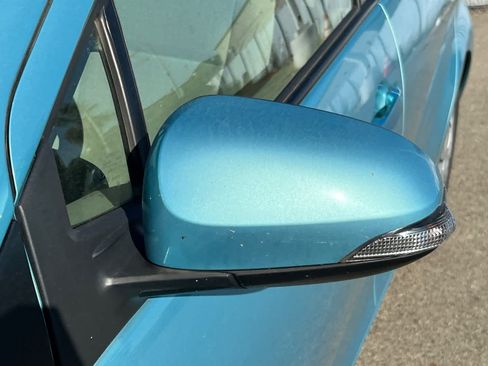 Used 2013 Toyota Prius C One FWD image 12