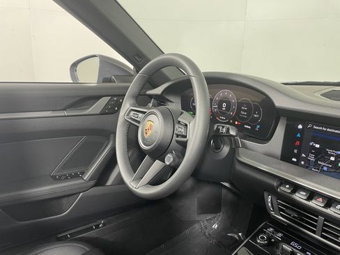 Used 2025 Porsche 911 Carrera image 12